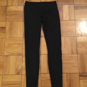 Lululemon wunder under